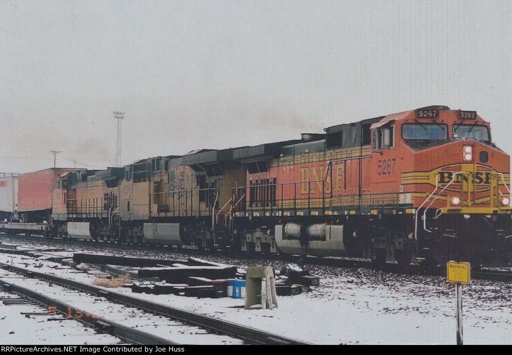 BNSF 5267 East